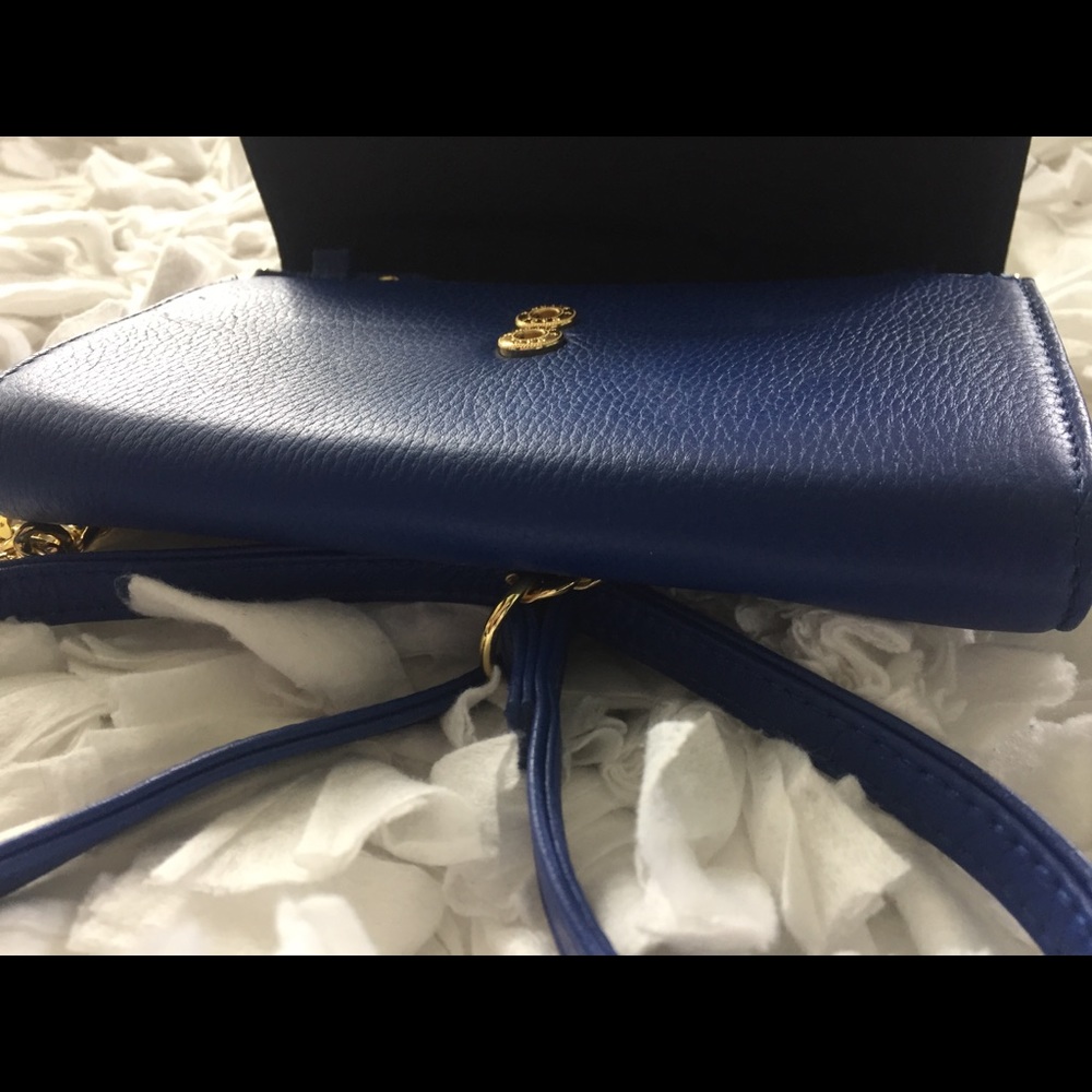 Crossbody Smartphone Wallet - Picture 7 of 7